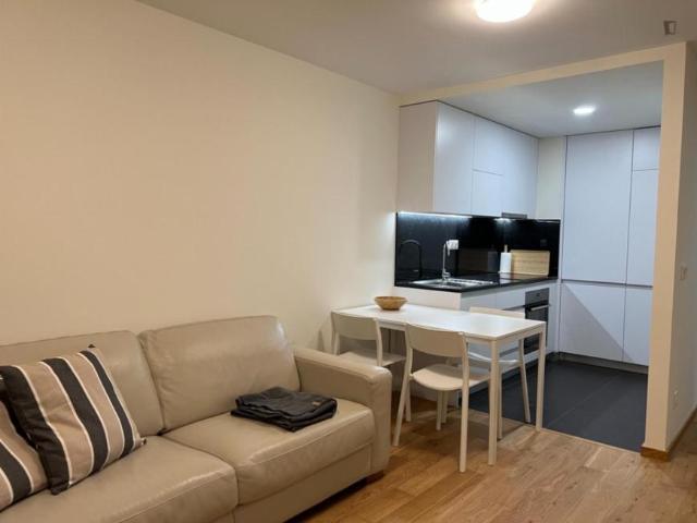 1 quarto, Porto Porto 104975804