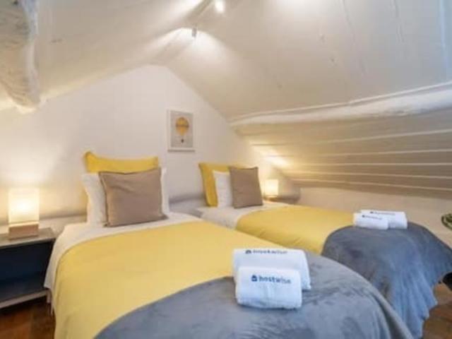 1 quarto, Porto Porto 104258065