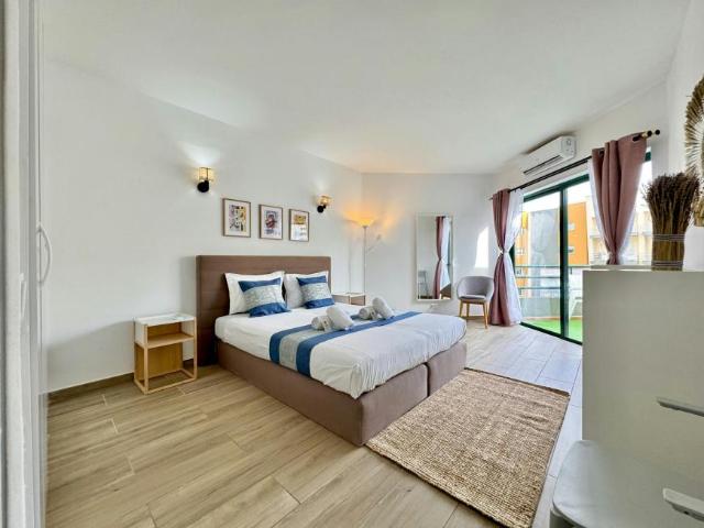 1 quarto, Quarteira Quarteira 8125 406 105975517