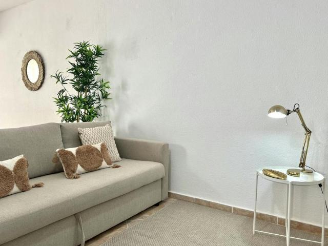 1 quarto, Quarteira Quarteira 8125 489 105879259