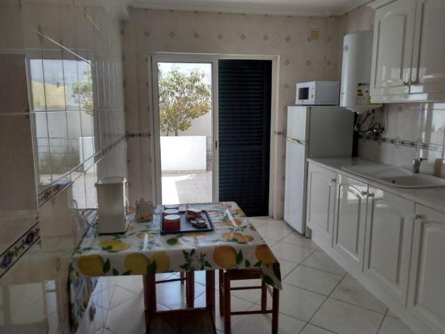 1 quarto, Quarteira Quarteira 83659855