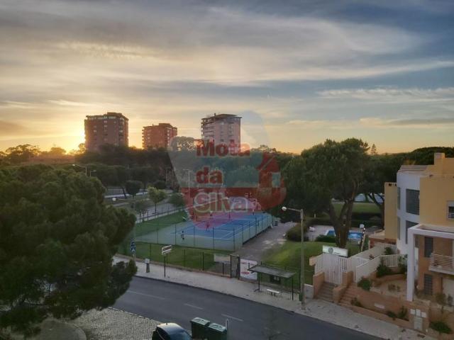 1 quarto, Setúbal Almada 2825 105623451