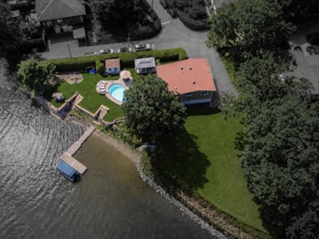 1 Rue Fortin, Boisbriand, QC, J7G 1R2 Luxury House for sale | Listing ID 23134 | Royal LePage Carriage Trade Luxury Properties