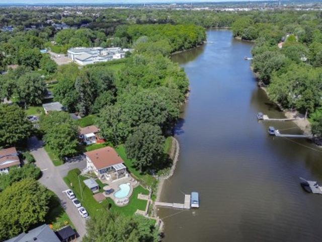 1 Rue Fortin, Boisbriand, QC, J7G 1R2 Luxury House for sale | Listing ID 23134 | Royal LePage Carriage Trade Luxury Properties