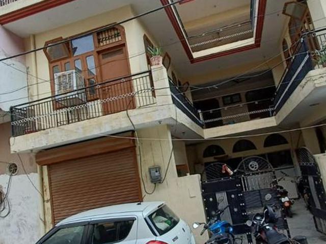 1 R Independent Builder Floor in Sector 5 for rent Gurgaon. The reference number is 9588519