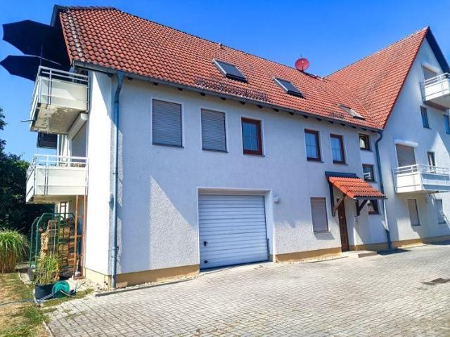 1 Raum Dachgeschosswohnung *36 m²* *Balkon & PKW Stellplatz* ideal für Studenten & Berufstätige
