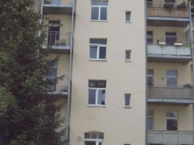 1 Raum mit Balkon vermietet