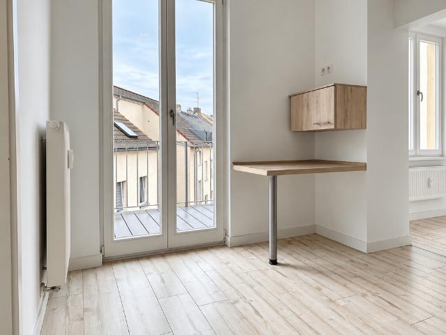 1 Raum Wohnung direkt auf dem Trauerberg
