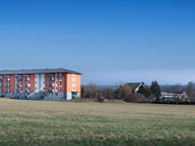 1 Raum Wohnung mit Balkon und herrlichem Ausblick