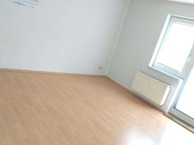 1 Raum Wohnung mit Balkon