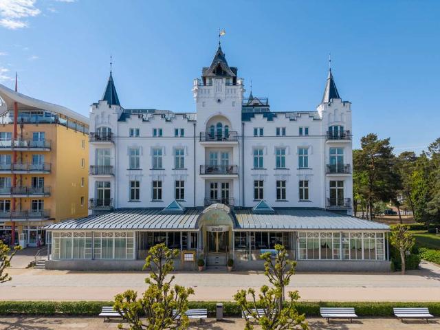 1. Reihe, Aufzug, Süd West Balkon und Schwimmbad im Ostseebad Zinnowitz