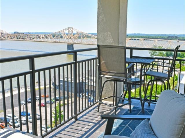1 Riverpointe Plaza 1010