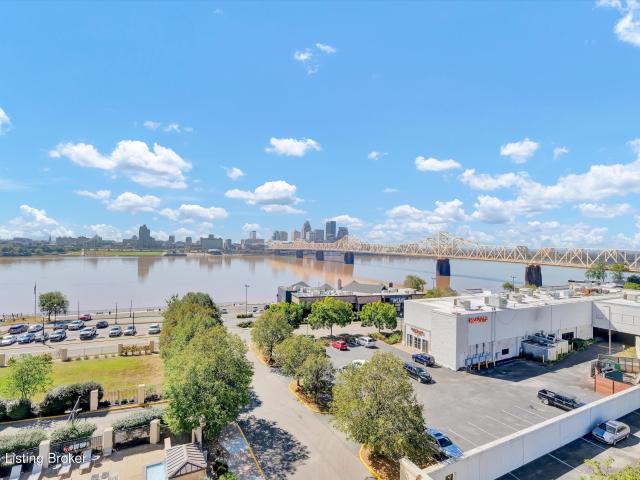 1 Riverpointe Plaza 701