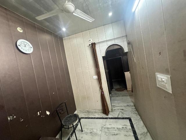 1 RK Apartment in Uttam Nagar for rent New Delhi. The reference number is 18314528