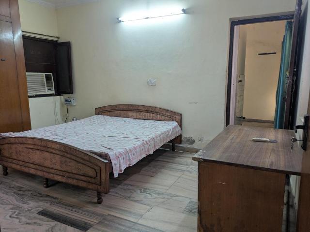 1 RK Apartment in Vasant Kunj for rent New Delhi. The reference number is 20599128