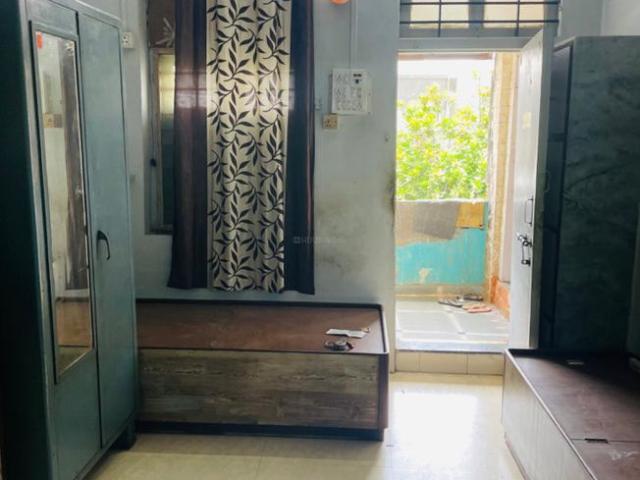 1 RK Apartment in Worli for rent Mumbai. The reference number is 9495146