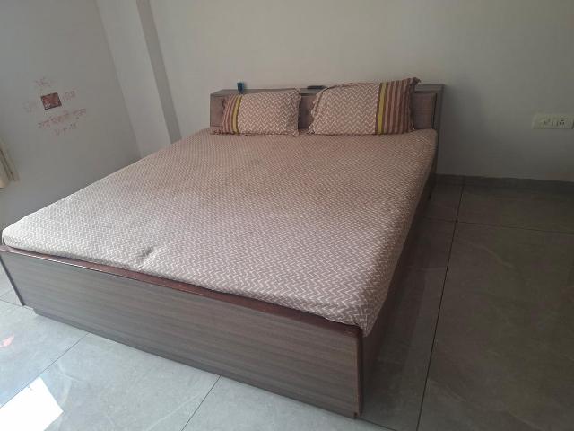 1 RK Apartment in Chala for rent Vapi. The reference number is 21018862