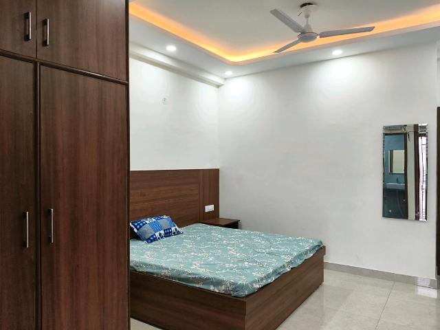 1 RK Apartment in DLF Phase 3 for rent Gurgaon. The reference number is 18947751