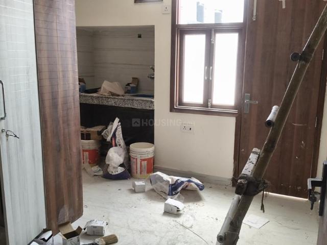 1 RK Apartment in Gautam Nagar for rent New Delhi. The reference number is 18167998