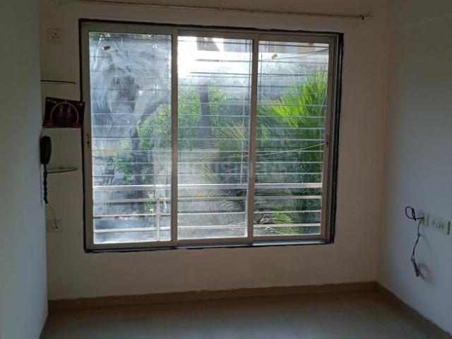 1 RK Apartment in Kandivali West for resale Mumbai. The reference number is 19646175