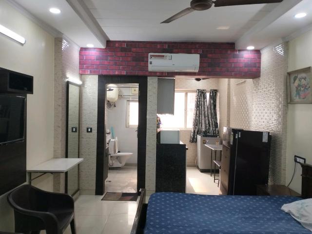 1 RK Apartment in Karampura for rent New Delhi. The reference number is 15530544