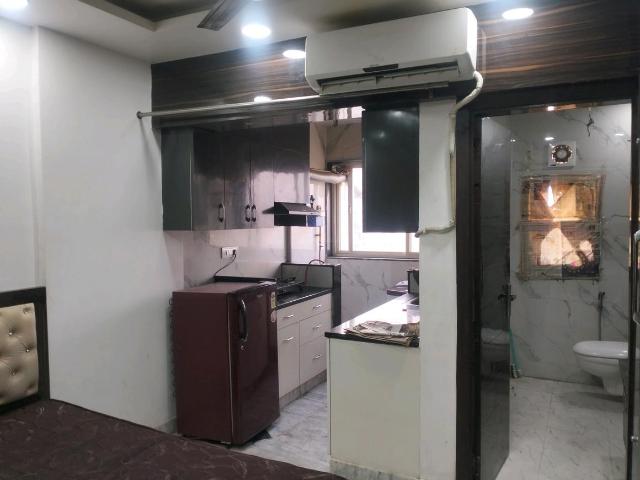 1 RK Apartment in Karampura for rent New Delhi. The reference number is 16298865