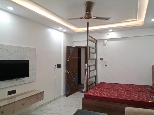 1 RK Apartment in Karampura for rent New Delhi. The reference number is 18470529