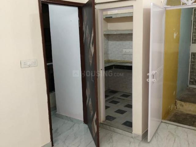1 RK Apartment in Malviya Nagar for rent New Delhi. The reference number is 14874344