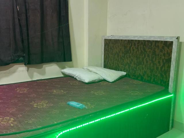 1 RK Apartment in Malad West for rent Mumbai. The reference number is 20670912