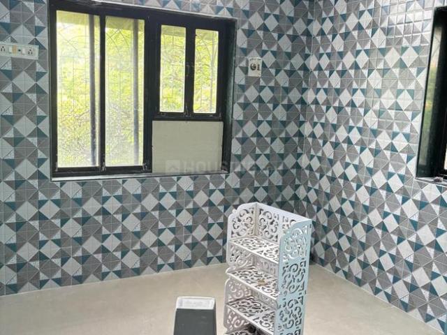 1 RK Apartment in Malad West for rent Mumbai. The reference number is 21055418