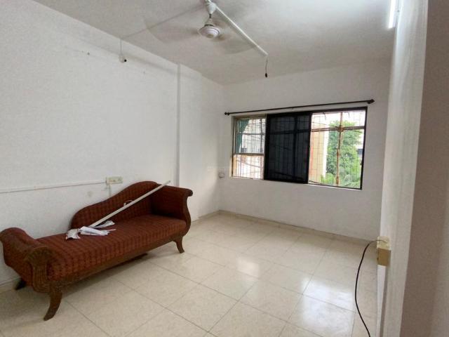 1 RK Apartment in Malad West for resale Mumbai. The reference number is 21325272