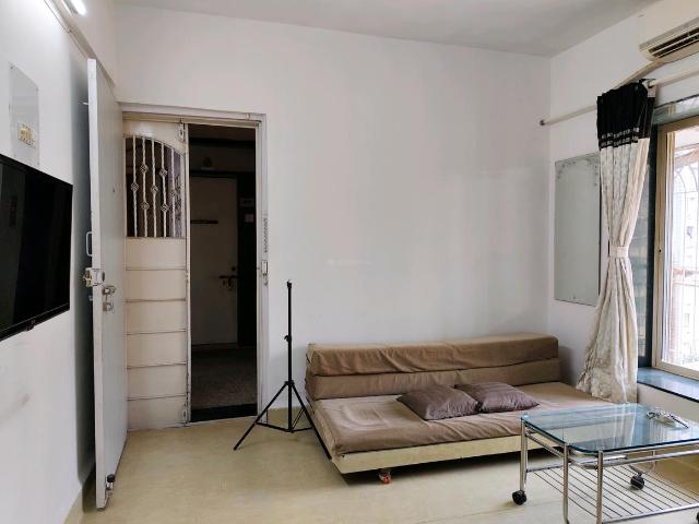 1 RK Apartment in Malad East for rent Mumbai. The reference number is 16978534