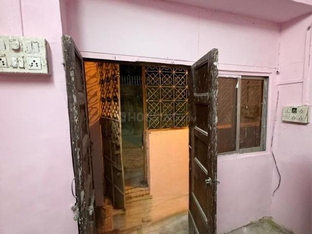 1 RK Apartment in Malad East for rent Mumbai. The reference number is 17461038