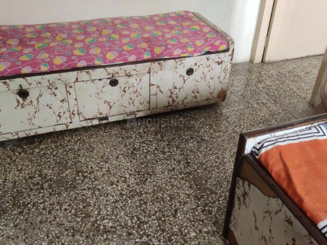 1 RK Apartment in New Textile Market for rent Surat. The reference number is 18745403