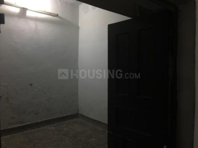 1 RK Apartment in Roshan Bag for rent Allahabad. The reference number is 5896976