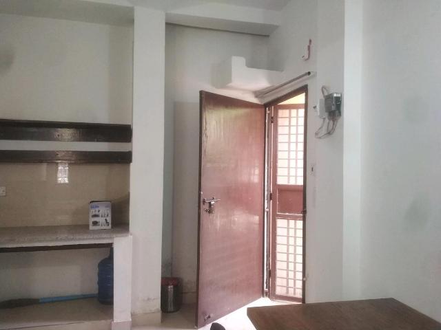 1 RK Apartment in Sarita Vihar for rent New Delhi. The reference number is 19441349