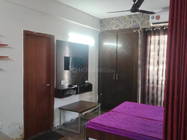 1 RK Apartment in Sector 168 for resale Noida. The reference number is 18734605