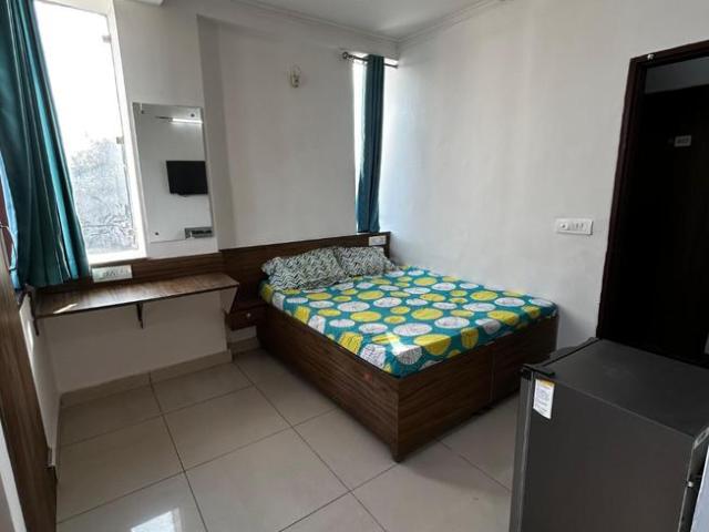 1 RK Apartment in Sector 43 for rent Gurgaon. The reference number is 21072721