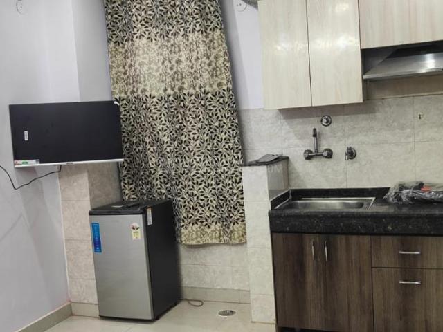 1 RK Apartment in Sector 45 for rent Noida. The reference number is 20880756