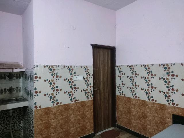 1 RK Apartment in Sector 51 for rent Noida. The reference number is 16675499