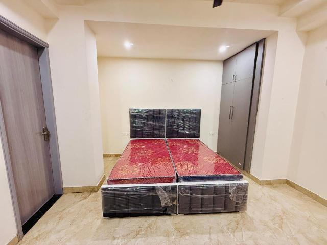 1 RK Apartment in Sector 52 for rent Gurgaon. The reference number is 20422752