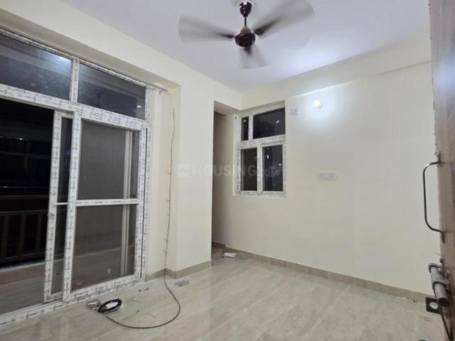 1 RK Apartment in Sector 72 for rent Noida. The reference number is 20642843