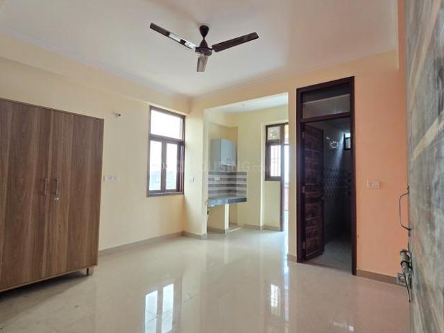 1 RK Apartment in Sector 72 for rent Noida. The reference number is 20961419
