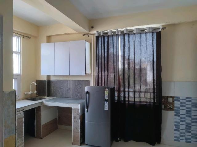 1 RK Apartment in Sector 73 for rent Noida. The reference number is 14241149