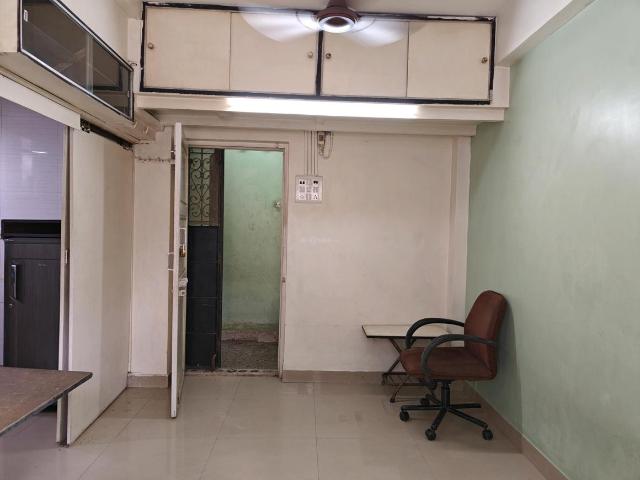 1 RK Apartment in Sion for rent Mumbai. The reference number is 17851634