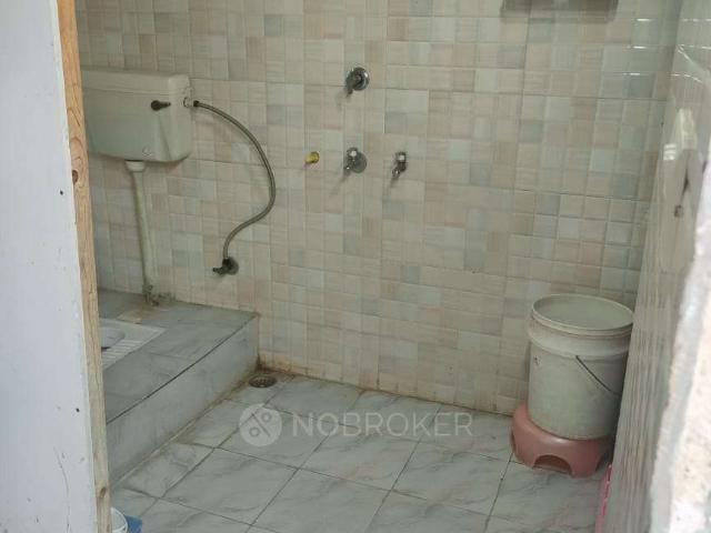 1 RK Flat for Rent In Gamma Ii