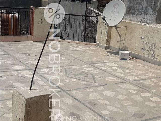 1 RK Flat for Rent In Laxmi Nagar