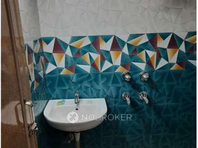 1 RK Flat for Rent In Laxmi Nagar