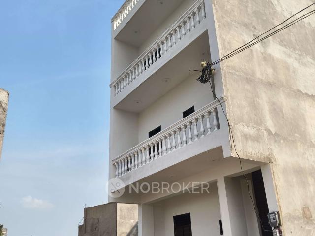 1 RK Flat for Rent In Sector 1
