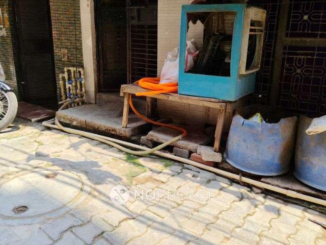 1 RK Flat for Rent In Sector 62a